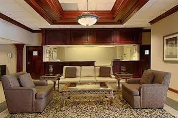 Wynnwood Plaza Hotel - 纽波特纽斯 外观 照片