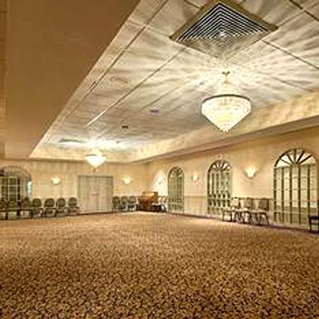 Wynnwood Plaza Hotel - 纽波特纽斯 内观 照片